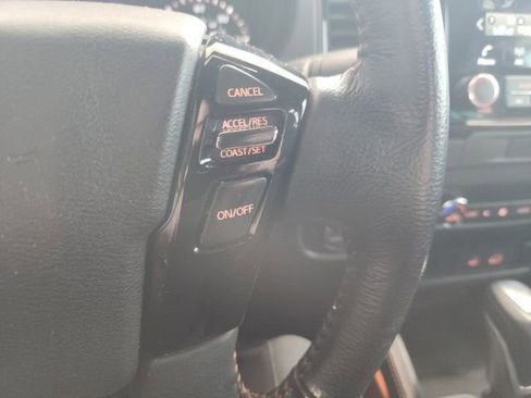 Used 2022 Nissan Frontier Pro-X RWD image 14