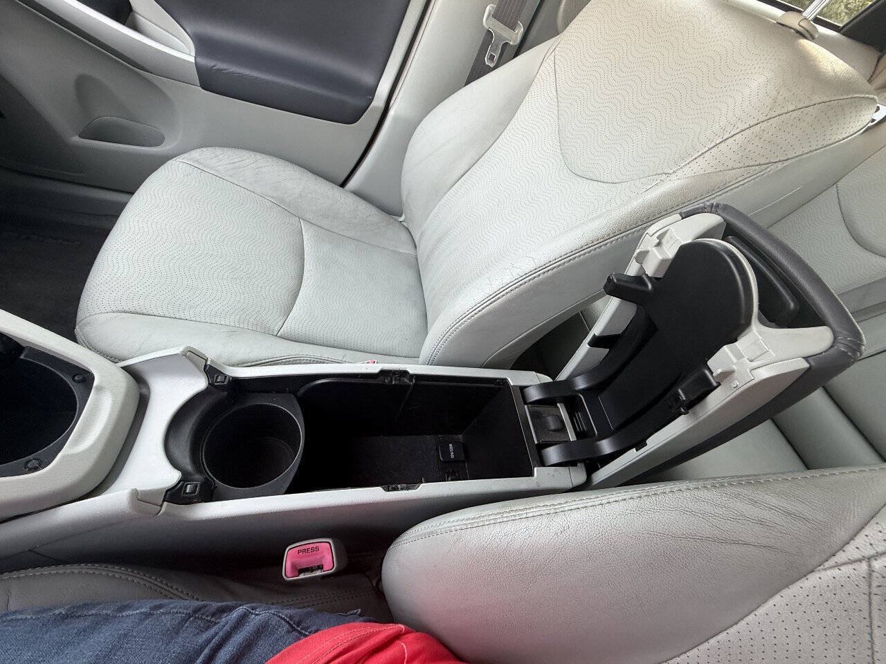 Used 2010 Toyota Prius One FWD image 17