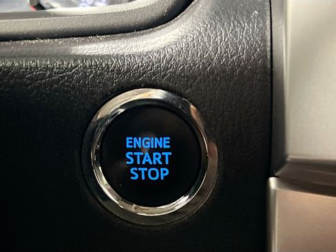 Used 2021 Toyota 4Runner SR5 image 24