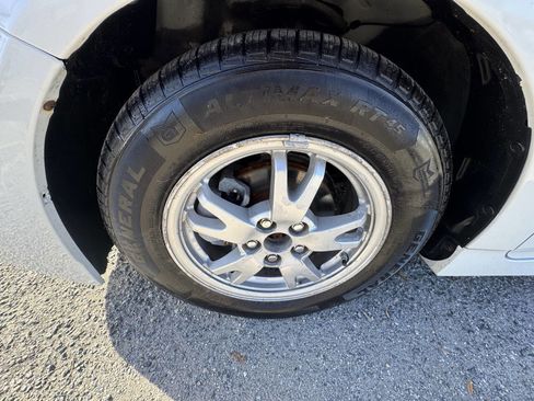 Used 2010 Toyota Prius Four image 40