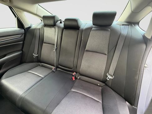 Used 2019 Honda Accord EX image 15