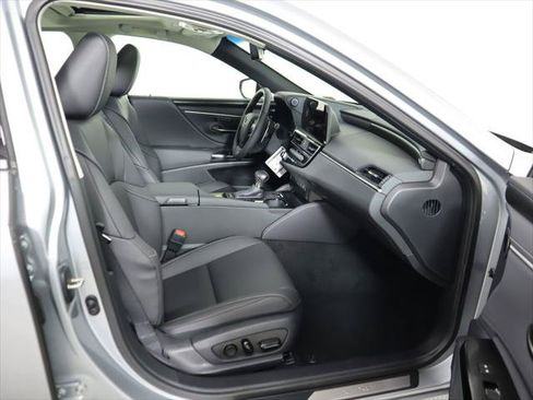 Certified 2025 Lexus ES 300h w/ Premium Package FWD image 21