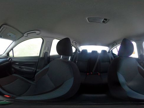 Used 2025 Nissan Versa SV FWD image 35