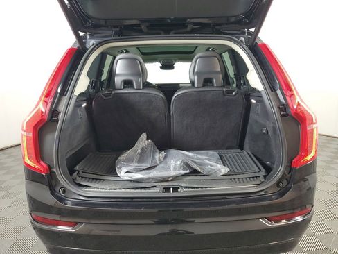 Certified 2023 Volvo XC90 B5 Core w/ Climate Package AWD/4WD image 11