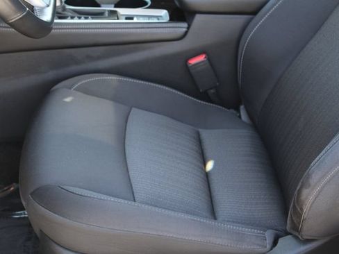 Used 2024 Nissan Altima 2.5 SV w/ SV Premium Package FWD image 32