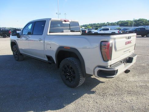New 2026 GMC Sierra 2500 AT4 w/ AT4 Premium Plus Package AWD/4WD image 7