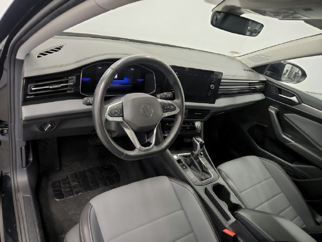 Used 2025 Volkswagen Jetta SE FWD image 14