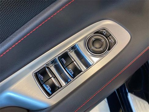 Used 2023 Chevrolet Corvette Stingray Convertible w/ Z51 Performance Package image 11