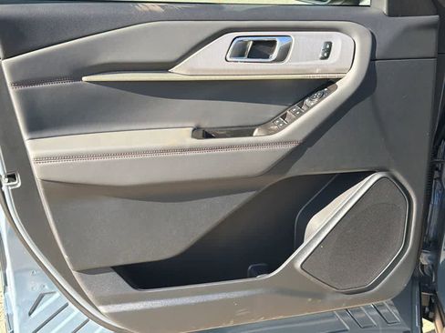 New 2026 Ford Explorer Active w/ Active Comfort Package RWD image 11