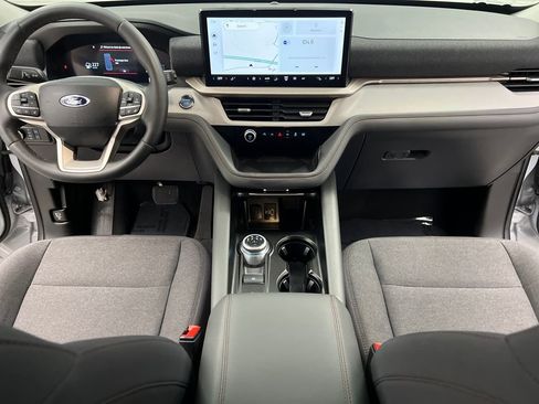 Used 2025 Ford Explorer Active image 42