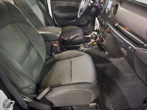 Used 2020 Jeep Wrangler Sport image 16