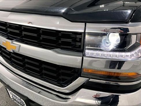Used 2018 Chevrolet Silverado 1500 LT w/ True North Edition image 34