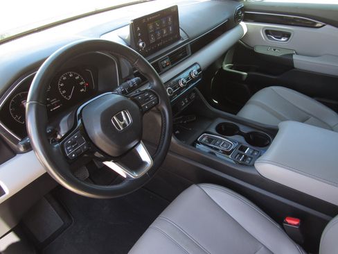 Used 2024 Honda Pilot EX-L image 17