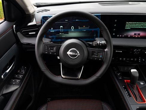 New 2026 Nissan Kicks SR w/ Cold Weather Package image 11