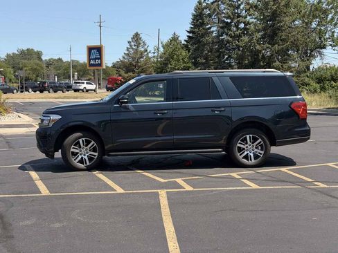 Used 2024 Ford Expedition Max XLT AWD/4WD image 8