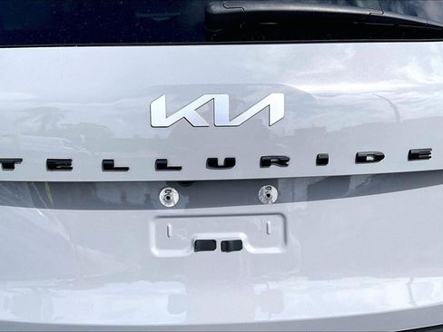 Used 2022 Kia Telluride EX w/ EX Premium Package AWD/4WD image 24