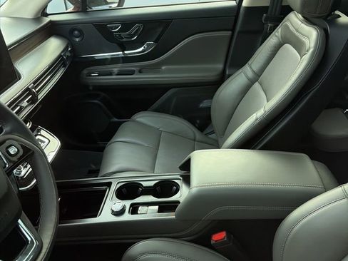 Used 2024 Lincoln Corsair Reserve w/ Equipment Group 202A image 12