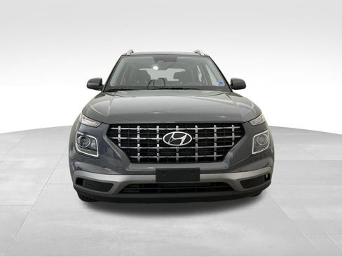 Used 2026 Hyundai Venue SEL FWD image 9