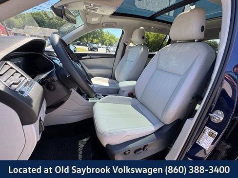 Used 2023 Volkswagen Tiguan SE w/ Panoramic Sunroof Package AWD/4WD image 33