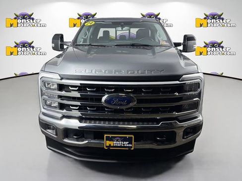 Used 2024 Ford F350 Lariat image 2