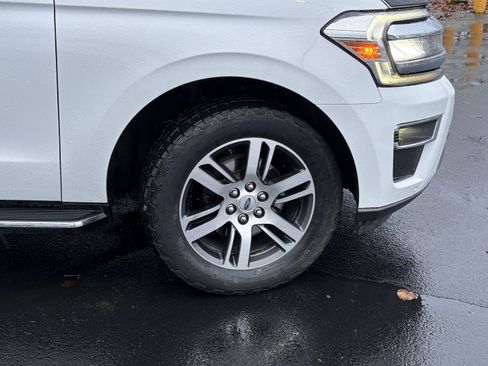 Used 2023 Ford Expedition Max Limited image 8