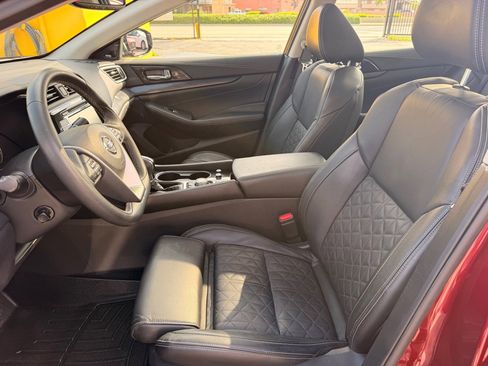 Used 2019 Nissan Maxima Platinum w/ Sport Mat Group FWD image 14