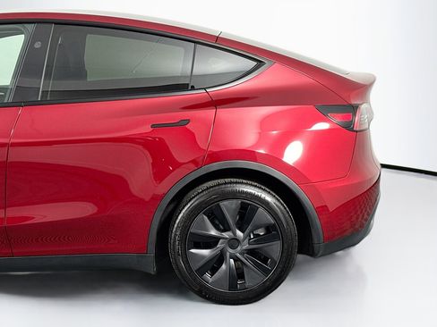 Used 2025 Tesla Model Y Long Range image 47