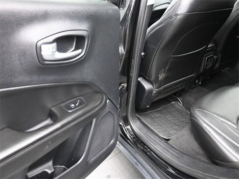 Used 2018 Jeep Compass Altitude image 18