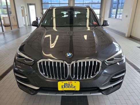 Used 2023 BMW X5 xDrive40i AWD/4WD image 2