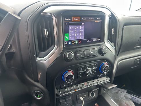 Used 2020 Chevrolet Silverado 1500 LT Trail Boss image 3