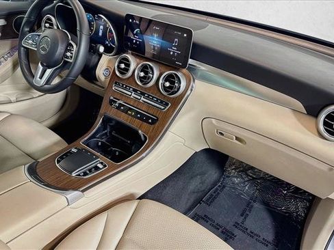 Used 2022 Mercedes-Benz GLC 300 image 28