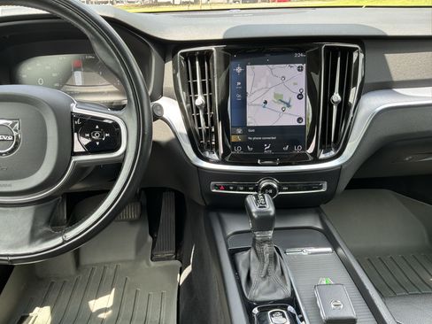 Used 2020 Volvo V60 T5 Cross Country AWD/4WD image 30
