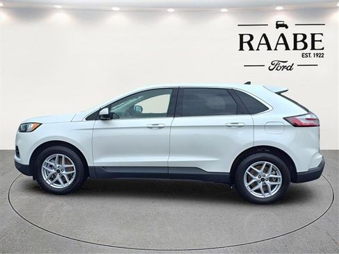 Used 2023 Ford Edge SEL w/ Convenience Package image 4