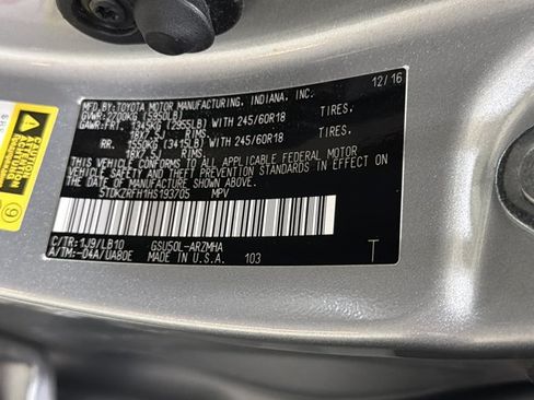 Used 2017 Toyota Highlander XLE FWD image 11