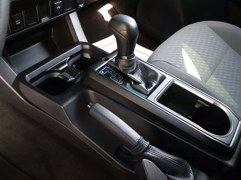 Used 2022 Toyota Tacoma SR RWD image 19