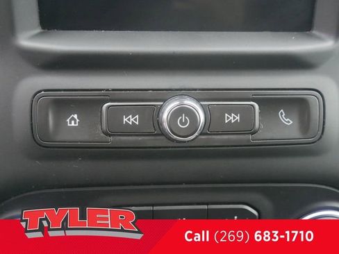 Used 2022 Chevrolet Silverado 1500 W/T w/ Trailering Package image 34