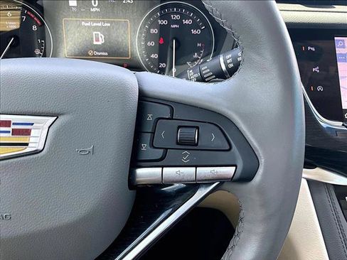 Certified 2025 Cadillac XT6 Premium Luxury w/ Technology Package FWD image 21