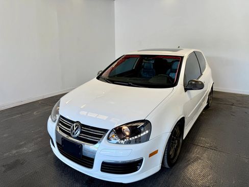 Used 2008 Volkswagen R32 AWD/4WD image 2