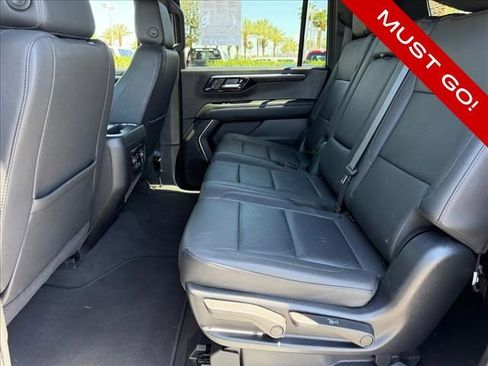 Certified 2025 Chevrolet Suburban LT AWD/4WD image 7