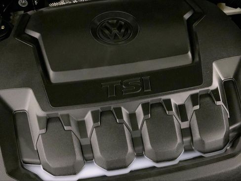 Used 2024 Volkswagen Tiguan SE FWD image 30