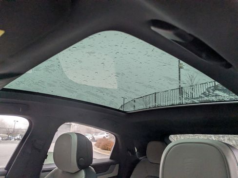 New 2026 Porsche Cayenne Coupe image 28