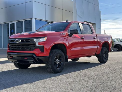 Used 2022 Chevrolet Silverado 1500 LT Trail Boss w/ Convenience Package II image 1