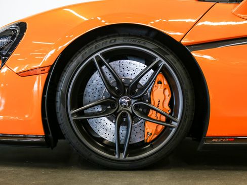Used 2016 McLaren 570S Coupe RWD image 20
