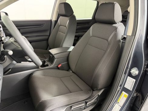 Used 2025 Honda CR-V LX image 4