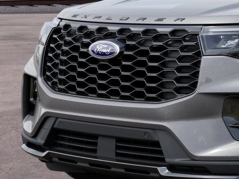 New 2027 Ford Explorer ST-Line w/ Premium Package AWD/4WD image 17