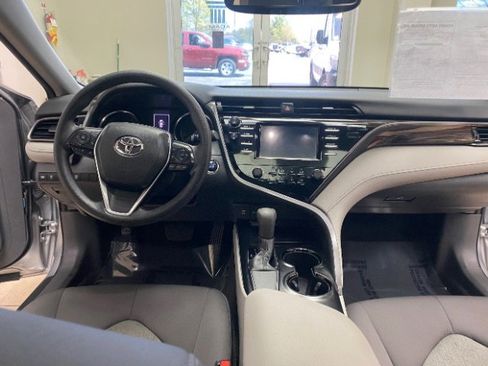 Used 2019 Toyota Camry LE w/ Convenience Package image 28