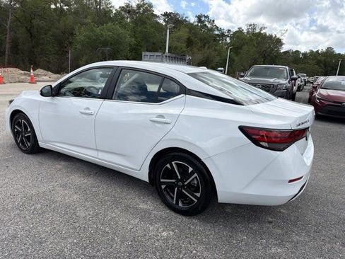 Used 2025 Nissan Sentra SV image 4