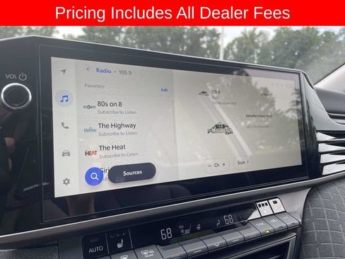 Used 2026 Toyota Camry XLE FWD image 30