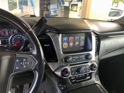 Used 2018 Chevrolet Tahoe Premier w/ RST 6.2L Performance Edition AWD/4WD image 25