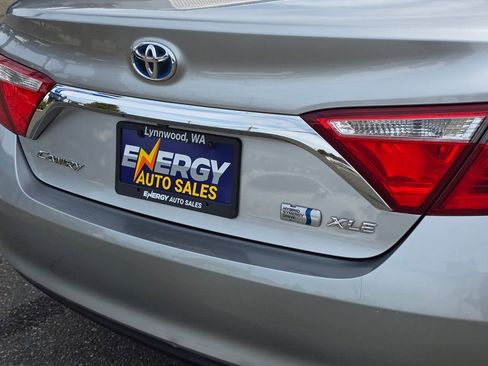 Used 2015 Toyota Camry XLE FWD image 14